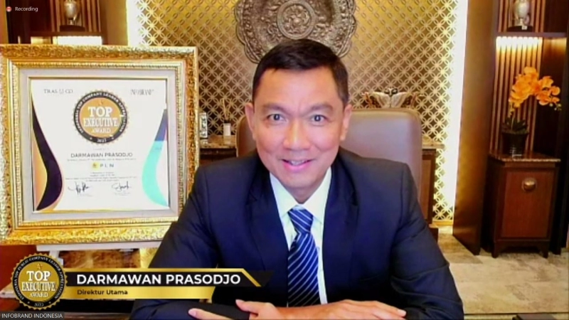 Kinerja Perusahaan Makin Baik, Dirut PLN Darmawan Prasodjo Terima Penghargaan 'Excellent Leader of the Year'