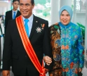 Mentan Amran Terima Anugerah Bintang Mahaputra Adipurna dari Presiden Prabowo