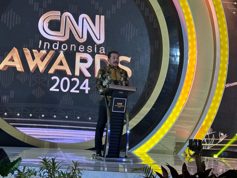 Jaksa Agung Beri Apresiasi  Acara CNN Indonesia Award  ”Dari Sulsel Untuk Nusantara”