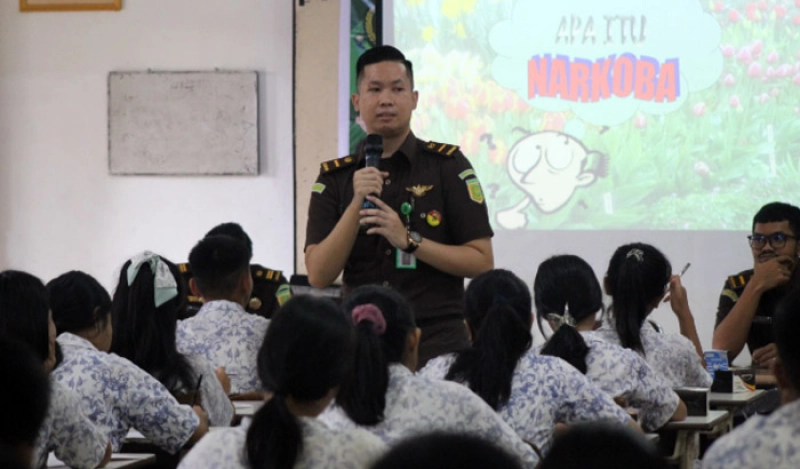JMS Kejari Gunungsitoli di SMA St. Xaverius Sampaikan Bahaya Narkotika dan Bullying