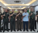 Koordinasi Penanganan Perkara Koneksitas, Kajati Sulsel Terima Kunjungan Oditur Jenderal TNI Mayjen TNI Dr. Rokhmat
