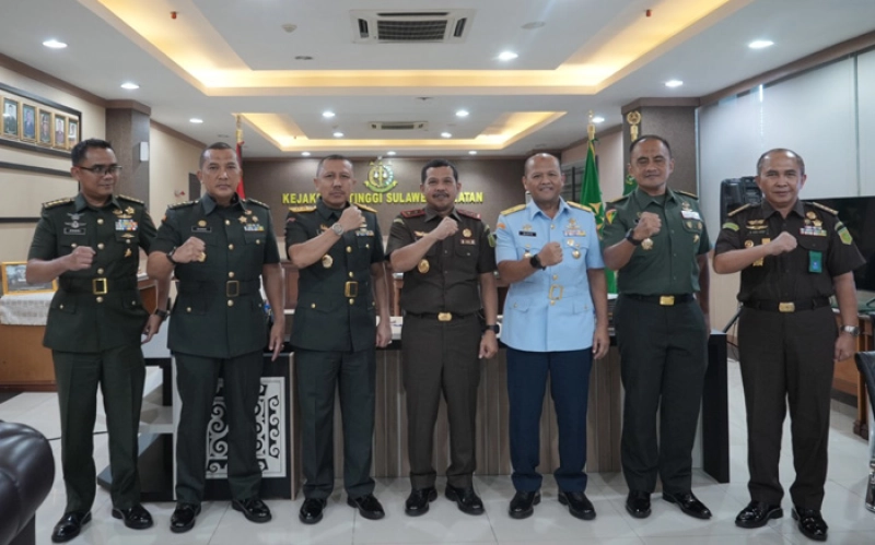 Koordinasi Penanganan Perkara Koneksitas, Kajati Sulsel Terima Kunjungan Oditur Jenderal TNI Mayjen TNI Dr. Rokhmat