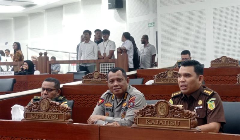 Kajati Sumut Hadiri Rapat Paripurna DPRD Sumut dengan Agenda Penyampaian Hasil Kegiatan Reses II  Masa Persidangan II Tahun Sidang I Tahun 2024-2025