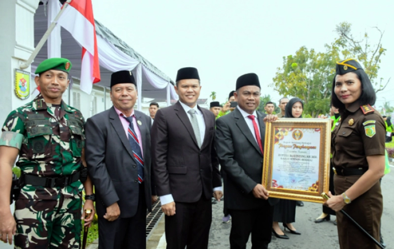 Kajari Sergai Rufina Ginting Terima Penghargaan Dari Pemkab Sergai Atas Keberhasilan Tim Pakem  