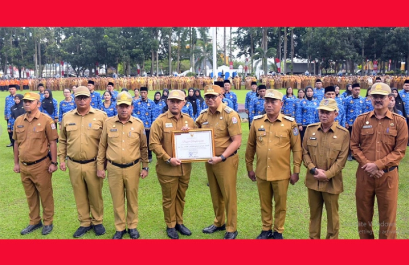Bupati Deli Serdang Asri Ludin Tambunan Antarkan ASN Teladan dan Berintegritas Pindah Tugas