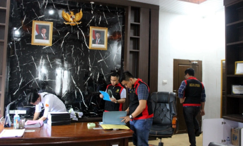 Usut Dugaan Korupsi, Kejari Gunungsitoli Geledah Kantor Dinas Kesehatan Nias Barat
