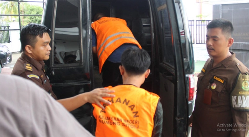 Kejari Gunungsitoli Tahan 3 Tersangka Dugaan Korupsi  Pengelolaan Dana Desa Salo'o Kecamatan Ulu Moro'o Nias Barat