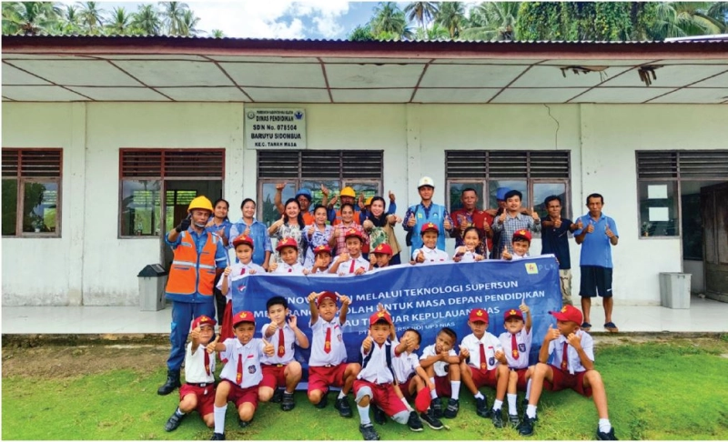 Terangi Pendidikan hingga ke Pelosok, PLN UP3 NIAS HADIRKAN LISTRIK KE PKBM ORUDUA LEWAT INOVASI SUPER SUN