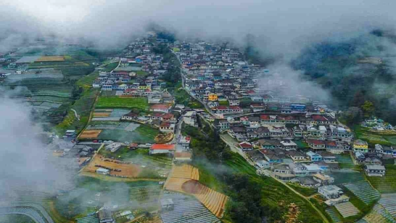 Pesona Keelokan ‘Nepal Van Java’