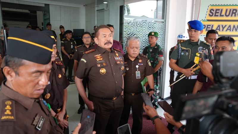 Jaksa Agung Kunjungi Kejati Maluku Utara, Selain Evaluasi Kinerja Internal Juga Soroti Aktivitas Tambang Ilegal