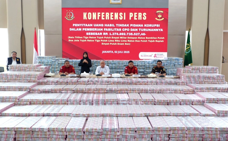 Penyitaan Uang Rp1,3 Triliun Perkembangan Perkara CPO Minyak Goreng Terdakwa Korporasi  