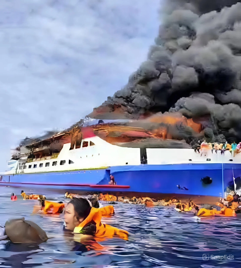Asap Hitam dari Laut Sulut: KM Barcelona Lima A Terbakar, Penumpang Lompat ke Laut Selamatkan Diri